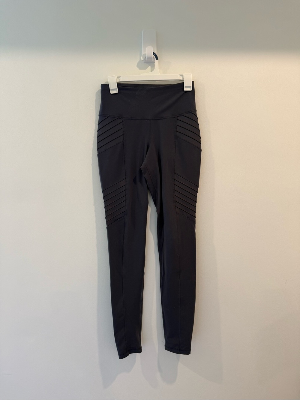 Old Navy High-Waist Leggings with Ribbed Paneling